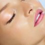 MUA Langganan Kerajaan Inggris Berbagi Tips Makeup Cantik dalam 3 Menit