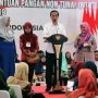 Ke Cilacap, Jokowi Bagikan Bansos PKH dan BPNT ke 1.257 Keluarga