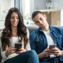 Cek Handphone Pasangan Diam-diam, Tanda Hubungan Tidak Sehat?