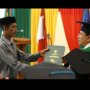 Ayah Hadiri Wisuda Putrinya yang Meninggal Dunia, Ini Video Pilunya