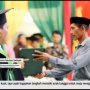 Ayah Ini Gantikan Mendiang Anaknya Terima Ijazah di Acara Wisuda