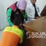 Anak Punk yang Diduga Menistakan Agama Nangis di Kaki Ibunya