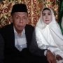 Viral Kakek Nenek Menikah Pertama Kali di Usia 63 Tahun