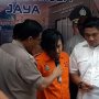 Istri Kerja Banting Tulang demi Anak, Zul Zivilia Nangis di Penjara