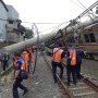 KRL Anjlok di Kebon Pedes, Dua Tiang Listrik Terhantam Gerbong