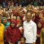 Mensos Salurkan Bantuan Tahap I di Kabupaten Lumajang