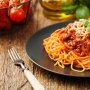 Cocok untuk Makan Malam Romantis, Ini Resep Spaghetti Bolognese Praktis