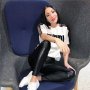 Jadi Personal Shopper Barang Branded, Gaya Mewah Amber Gordon Bikin Iri