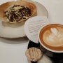 Nongkrong Cantik di TeKoTe, Cicipi Kopi Herbal sampai Serabi Solo