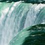 Momen Langka, Air Terjun Niagara Berubah Warna Karena Hal Ini