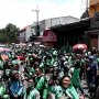 Ojek Online Jatim Ancam Duduki Kantor GoJek dan Grab Surabaya