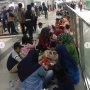 Belum Diresmikan, Stasiun MRT Jakarta Jadi Area Piknik Emak-emak