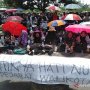 Siswa SD Dipaksa Pulang karena Gurunya Mau Demo, Jalan Sudirman Ditutup