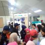 Sulit Beli Tiket MRT Online, Emak-emak Ngamuk Memaki Petugas Jaga