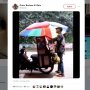 Ngakak! Penjual Makanan Keliling Ini Diringi Musik Topeng Monyet