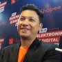 Jadi Duda Keren, Intip Gaya Kasual Gading Marten yang Makin Ganteng