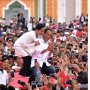 Foto Selfie Romantis Jokowi - Iriana di Dumai Bikin Warganet Baper