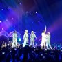 Sukses Besar, Dua Lipa Buka Konser Tanpa Iringan Musik
