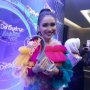 Menang Dahsyatnya Awards, Ayu Ting Ting Berterima Kasih ke Fans Fanatik