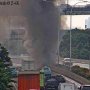 Kebakaran di Kolong Tol Pluit, Arus Lalin ke Bandara Soetta Dialihkan