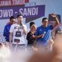 Di Surabaya, Sandiaga Ditemani Al Ghazali Bernyanyi Hadapi dengan Senyuman