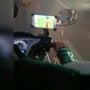 Jangan Dicontoh! Driver Ojol Ini Live Streaming Sambil Bawa Customer