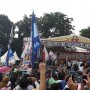 Diguyur Hujan Deras, Sandiaga Kagum Militansi Pendukungnya di Bekasi