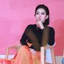 Syahrini Jual 5.000 Mukena Rp 3,5 Juta Per Setel, Ini Hitungan Pajaknya?