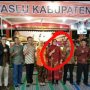 Pose Satu Jari Beredar di Medsos, Bupati Sragen Dilaporkan ke Bawaslu