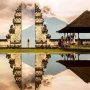 Demi Dapat Foto Ikonik di Bali, Turis Bule Ini Rela Antre 2,5 Jam di Pura Lempuyang!
