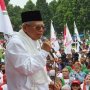 Maruf Amin Pakai Hoodie dan Sorban Ajak Nyanyi Penonton Kampanye
