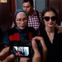 2 Kali Absen, Atiqah Hasiholan Kembali Dampingi Ratna Sarumpaet Sidang