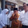 Luhut ke Warga Sukabumi: Berita Hoaks Banyak Ditunjukkan ke Presiden Jokowi
