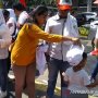 Aisyah Umar Kaya Mendadak Jual Topi Jokowi di GBK