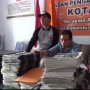 Bawaslu Sita Ratusan Tabloid Pro Prabowo - Sandiaga Beredar di Masa Tenang
