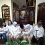 Sandiaga Sungkem ke Orangtua dan Doa Bersama Sebelum Jalan Kaki ke TPS