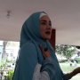 Posting Foto Suami, Mulan Jameela Kasih Kode Ahmad Dhani Bebas