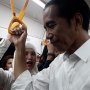 Lihat Jokowi Diri di MRT, Chacha: Masyallah Presiden Gentlemen Banget Lho