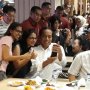 Akhir Pekan, Jokowi Makan Nasi Padang Bareng Erick Thohir dan Wishnutama