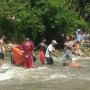 Mayat Pria yang Mengambang di Sungai Ciliwung Berstatus Pelajar