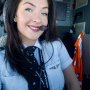 5 Gaya Liburan Emilie Christine, Pilot Cantik yang Hobi Cari Keringat