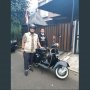 Pose Dahnil Anzar Bareng Vespa, Warganet Soroti Pajak Kendaraannya