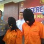 Nyaru Beli Gado-gado, Iyus dan Pacar Kubur Janin Bayi di Teras Rumah Warga