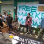 May Day di Surabaya, Pihak Keamanan Bubarkan Massa Berbendera Merah-Hitam