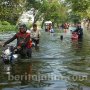Kali Lamong Meluap, Jalur Gresik - Mojokerto Putus