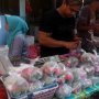 Jelang Puasa Ramadan, Penjual Kembang Kuburan Banjir Rezeki