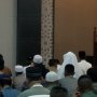 Jokowi Salat Tarawih Pertama di Masjid Soedirman Bogor
