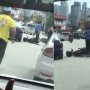 Tak Nyalakan Lampu Sein, Wanita Ini Diserang Pengendara Sepeda Motor