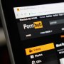Wabah Corona Covid-19, Pornhub Kasih Akses Gratis & Sumbang 50.000 Masker