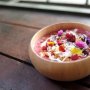 Segarnya Buka Puasa dengan Resep Berry Yogurt Smoothie Bowl ala Chef Odie